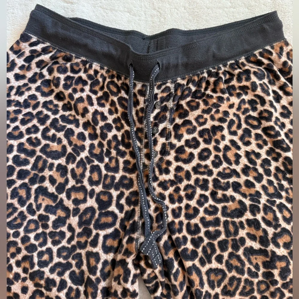 Velour Jogger Sleep Set — leopard print - Picture 8 of 9